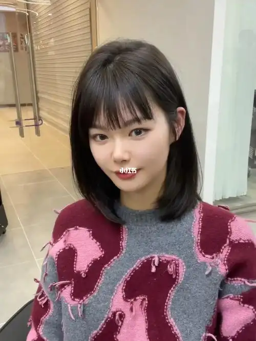 经典回归齐肩发,无需打理的中发发型,不敢尝试过短的短发,又留不长的