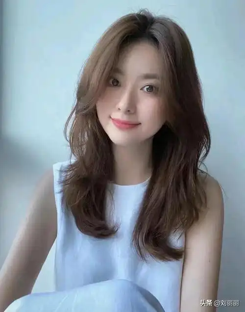 女生中长发自己剪教程(女发无论怎么剪)(14)