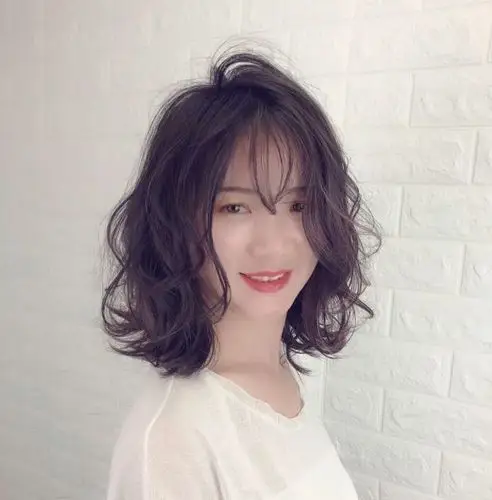 烫发季节已到,2018年流行"空气烫"