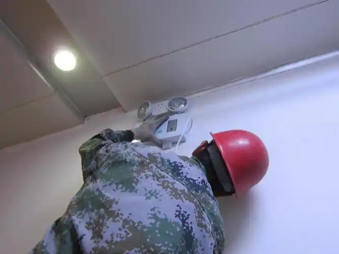 双头应急灯安装图列