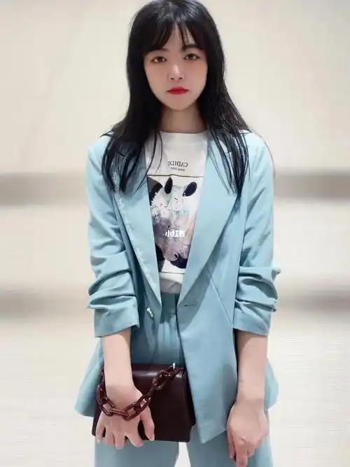 海青色百搭西装