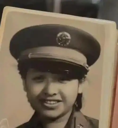 「韩红年轻照片曝光」网友惊艳:才华与颜值双丰收