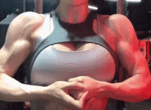 加拿大冰舞女选手胸肌拉丝吓坏网友这是变性人吧