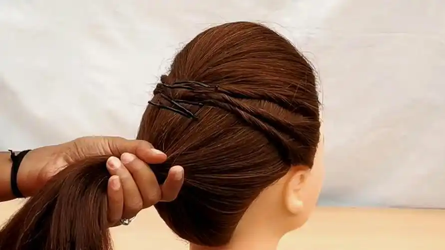 上了年纪的女人,马尾这样扎,也能秒变时髦精