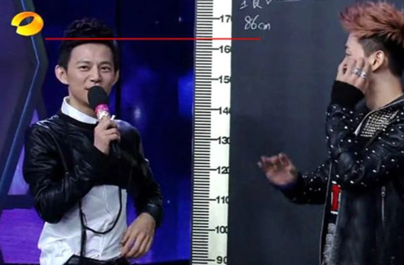 何炅身高多少?与4个明星同框身高差明显,官方身高172cm遭质疑