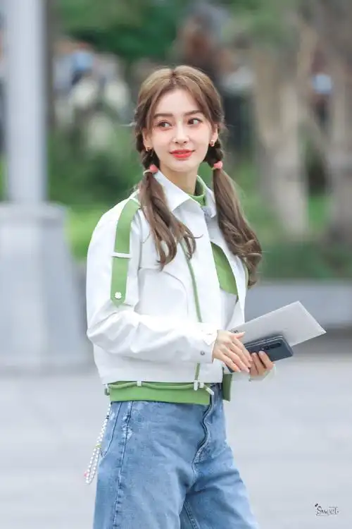 奔跑吧angelababy##杨颖奔跑吧双马尾编发造型