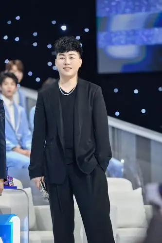 少年之名成团夜直播胡彦斌称这是录过最长的综艺