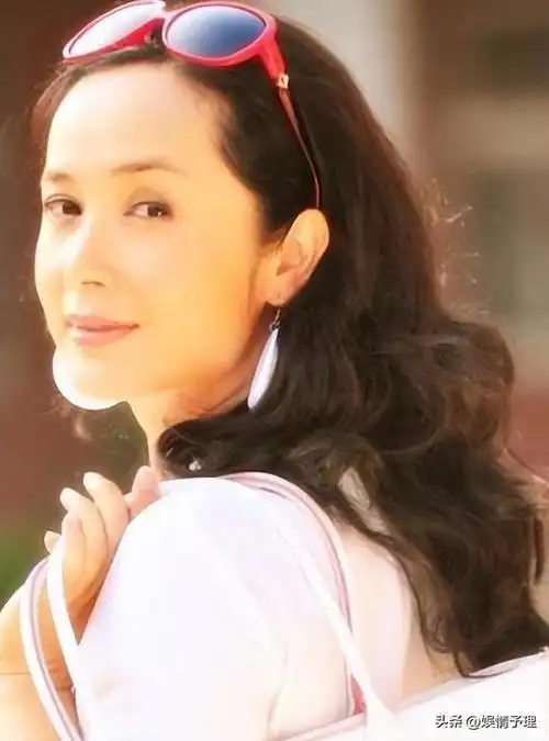 看了蒋雯丽的旧照,才明白:顾长卫王全安为啥相继沦陷,千娇百媚