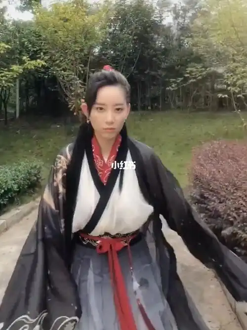 李斯丹妮的古装造型太了