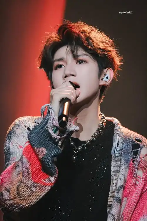 王源听到结婚的反应