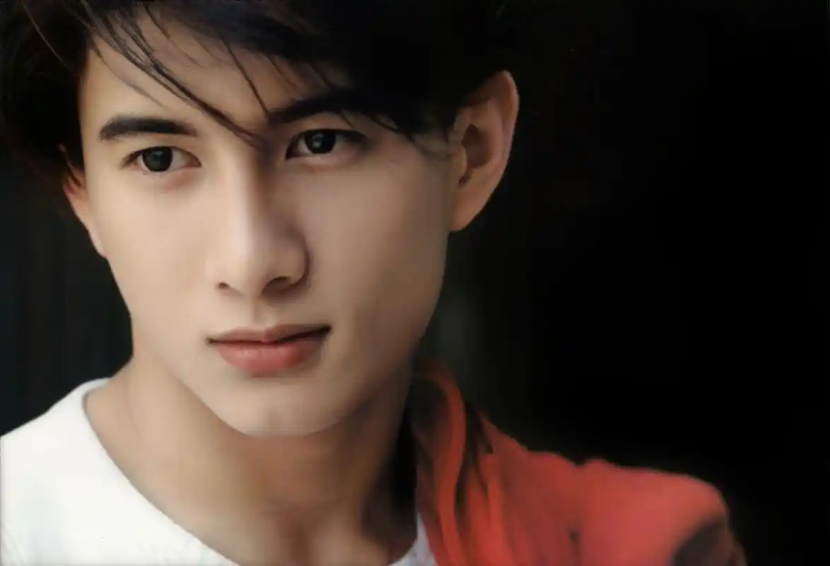 陈志朋却被贴上了:作秀的妖男?小虎队单飞后差距有多悬殊?