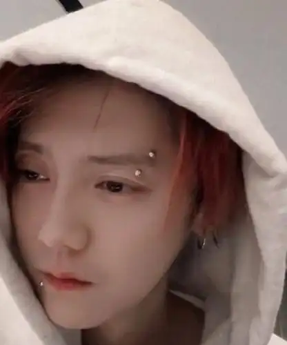 鹿晗回应喝多了 怒怼黑粉引发热议,网友质疑精神状况!