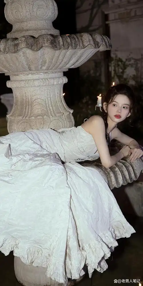 林思意,浪漫私服写真图片集合,唯美小清新活力十足