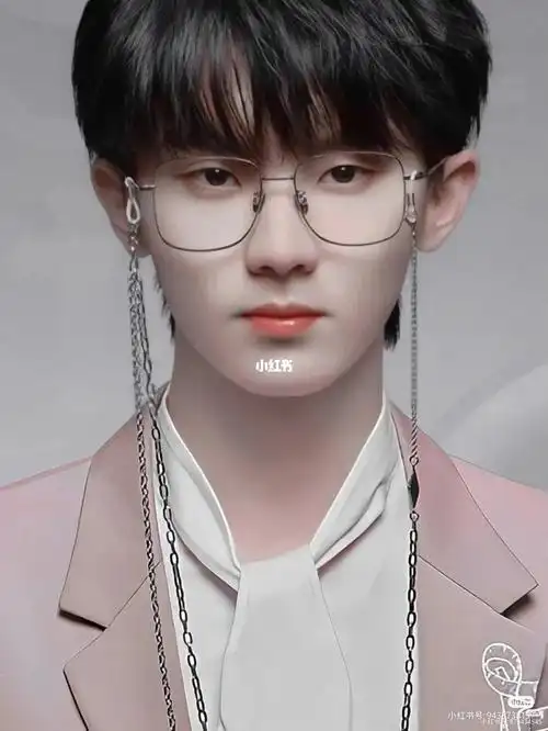 任何事情都要做到最好才行,所以压力也会比较大,在马嘉祺才14岁15岁的