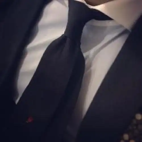 欧美 西装 男 头像 黑白