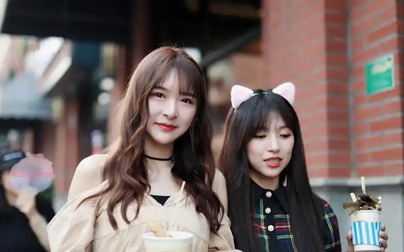 b格孔肖吟x张语格姐姐的房间舒服哦