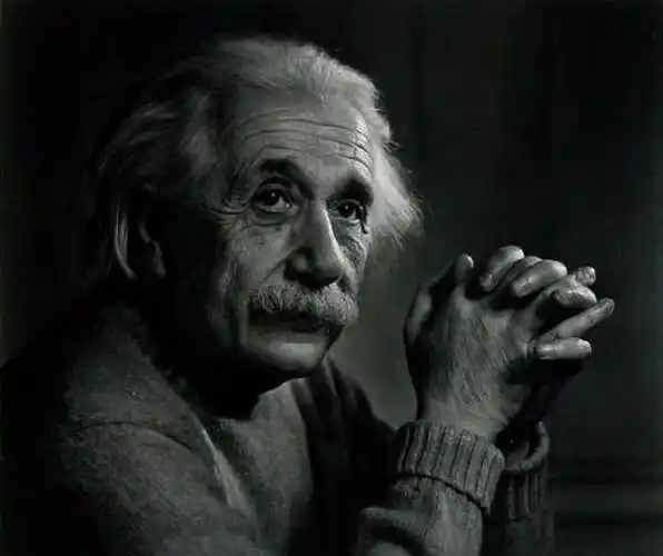 原创英国有位天才叫牛顿德国有位叫爱因斯坦中国的天才叫什么