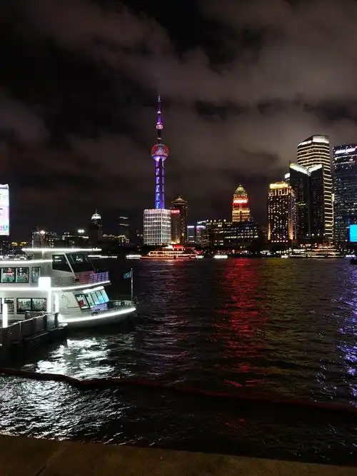 上海外滩,黄浦江畔,东方明珠,壮观壮观!