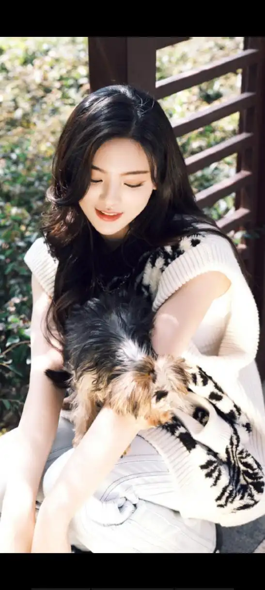 杨超越高清壁纸头像(三)[庆祝]