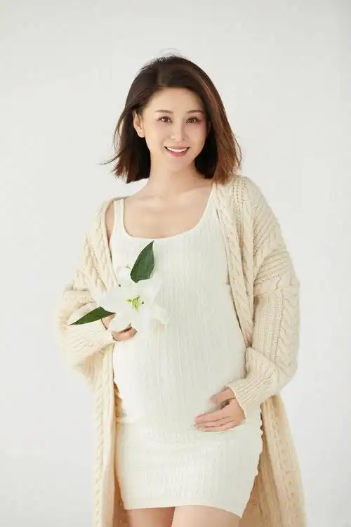 王雷个人资料(王雷:爆红后娶李小萌,没办法不娶,她陪了我8年) | 说明