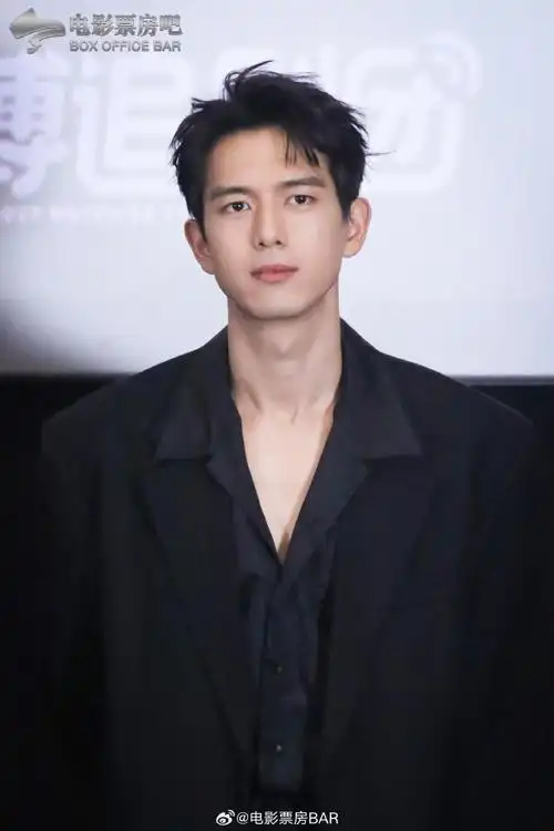 【票吧在现场】 李现高清图  《群星闪耀时》微博追剧团现场@李现ing