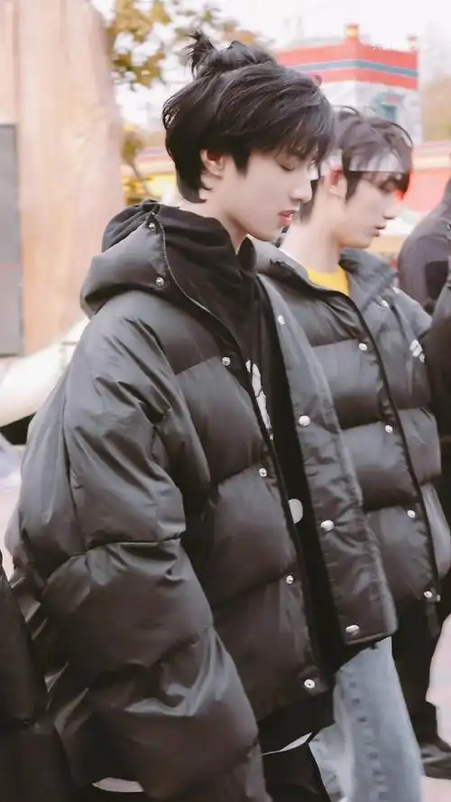 好可爱嘟小揪揪文 可是又很帅小老公@时代少年团-刘耀文#新生代演员刘