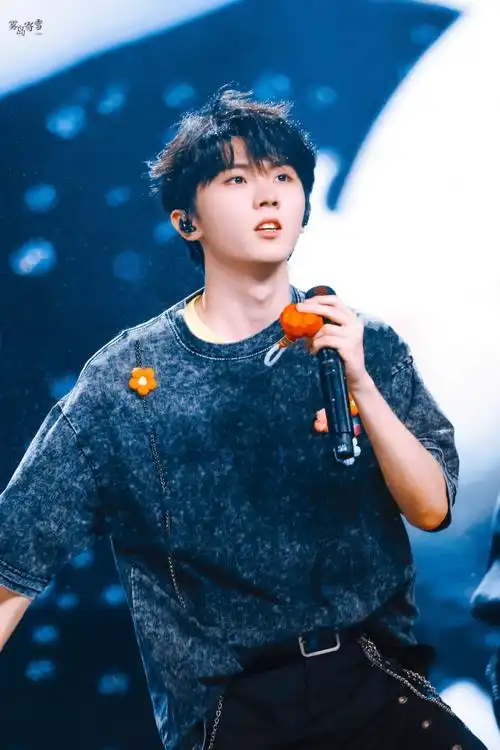 马嘉祺叁重楼暨出道四周年演唱会