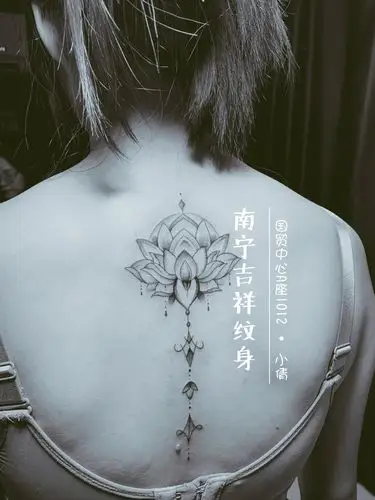 梵花纹身,女人的背,真的很性感-吉祥纹身馆～小倩