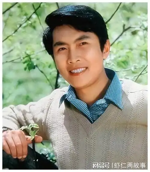 同是唐国强的亲生孩子前妻与壮丽生下的人生成两个相反的样子