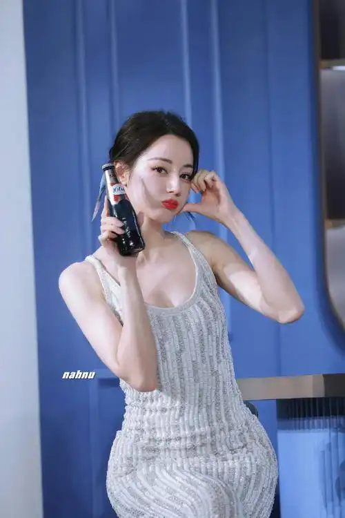 迪丽热巴0603生日快乐