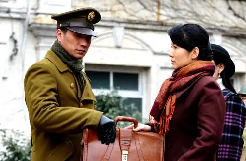 电视剧《夜隼》剧情