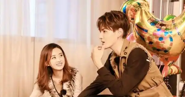 吴亦凡 喜欢赵丽颖(吴亦凡多次撩赵丽颖被怼)(12)