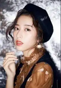 她在《巴啦啦小魔仙》打酱油5分钟,如今出演甜宠剧,搭档宋威龙_周雨彤