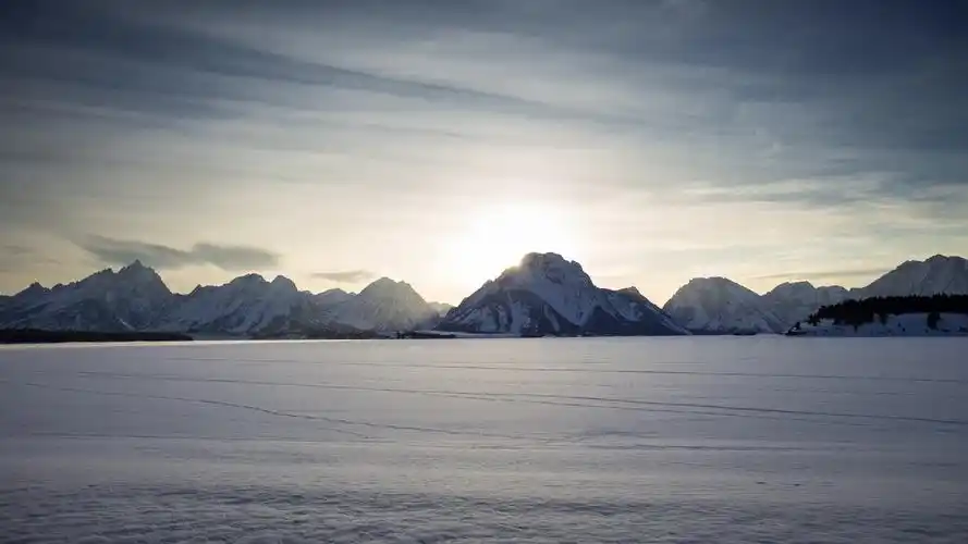 96 mb时间2022-01-21积分100积分格式heic尺寸5120x2880(5k)动态壁纸