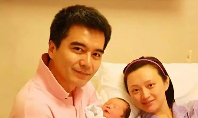 "古典第一女神"何晴,唯一出演过四部经典的女演员