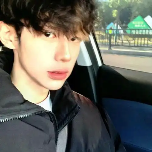 超帅的男生头像