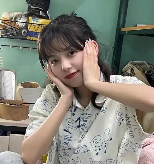 头像| 阳光向上正能量女生头像(气质美女图片头像阳光) - 冷求网