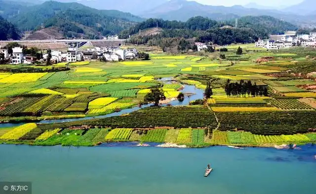 江西婺源月亮湾,中国最美乡村里面的景色,美丽的像一幅画!