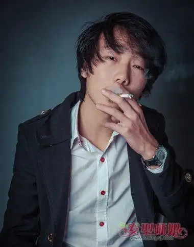 好男人黄渤的潮流帅气发型 自信满满的新颖短发打造(3)