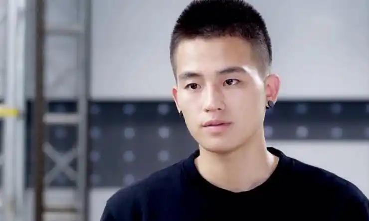 胡歌王凯杨烁彭于晏等十位男星平头造型,谁更帅?