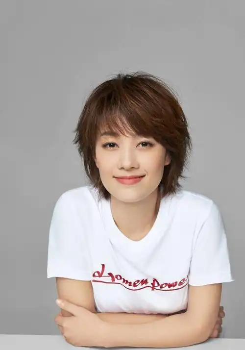 43岁马伊琍剪短发美出了新高度 嫩回20岁少女_发型