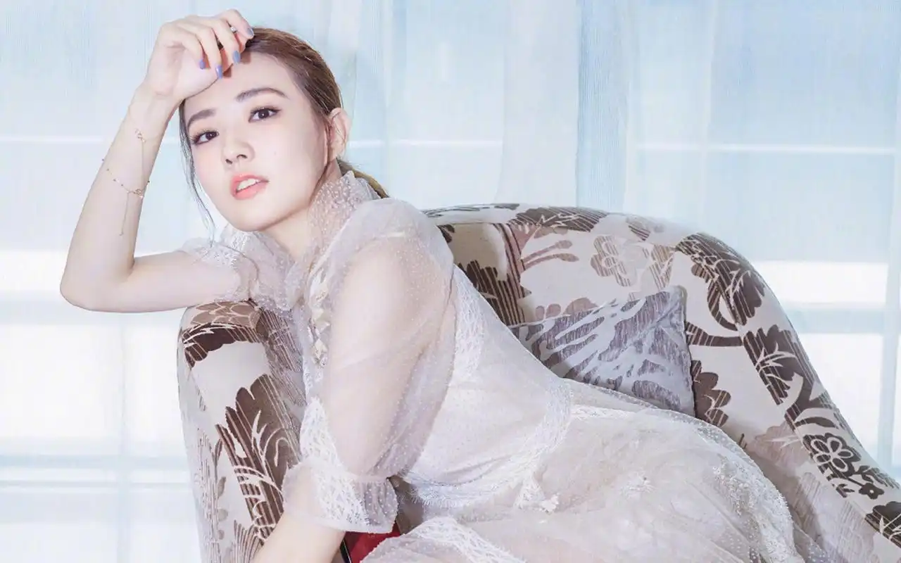 徐璐肉色透视装写真图片 05 1920*1200