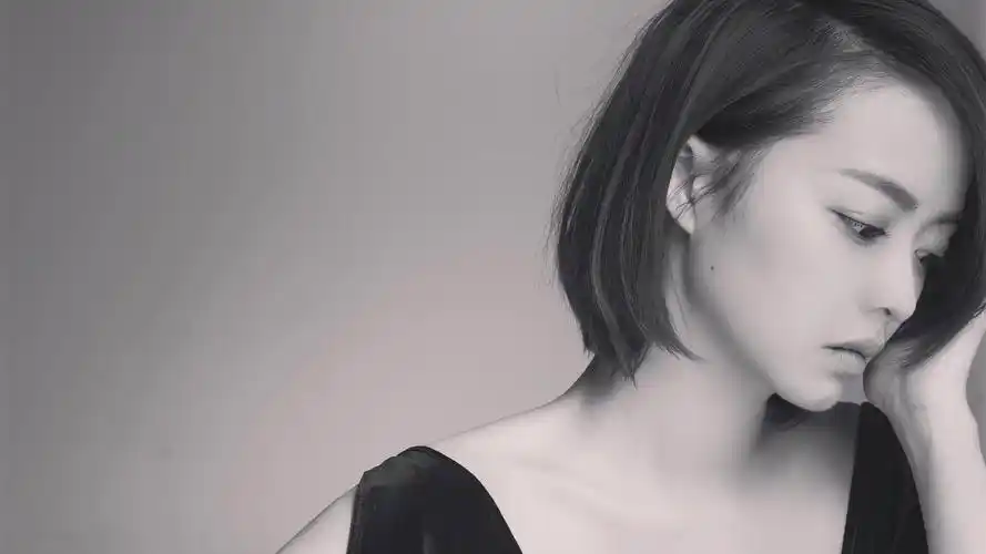 美女明星余心恬写真高清桌面壁纸