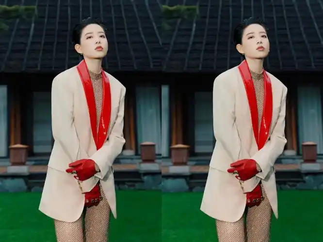 李斯丹妮超话lsdn#李斯丹妮doooo舞台太丝滑了#96李斯丹妮天团 过年