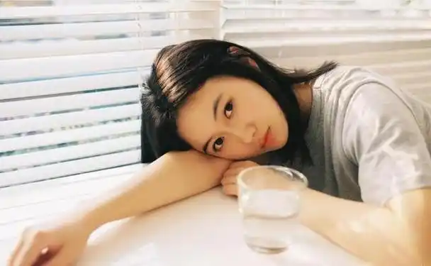 为何皮肤白的女人命好皮肤白的女人给男人什么感觉