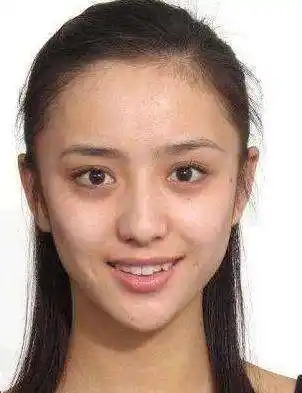 很多的女明星素颜照和自身也没有太大差别,美人胚子最重要,颜值只能说