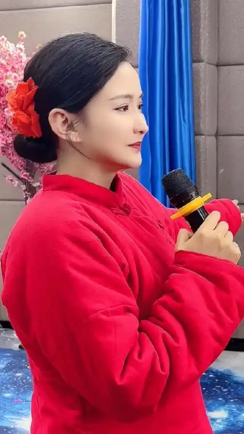 陕北民歌《花轿里的人》刘妍-度小视