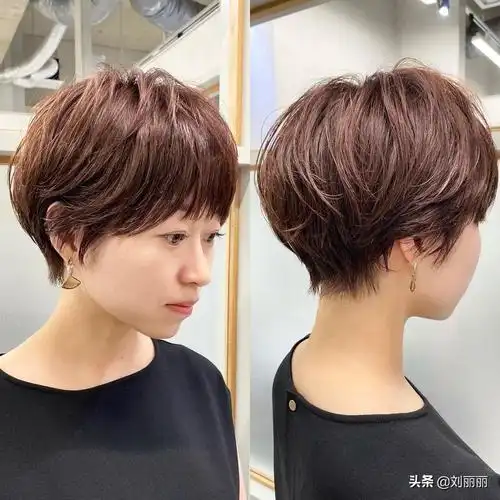 女士短发别乱剪,最火的还是这4种,剪完就是不一样