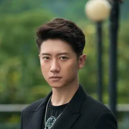 王霏,出生于江苏省南京市,中国内地影视男演员,毕业于南京艺术学院.