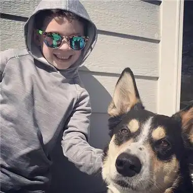 酷酷的小孩ins风小众男生头像图片 个性少见的酷帅萌娃男生头像_男生